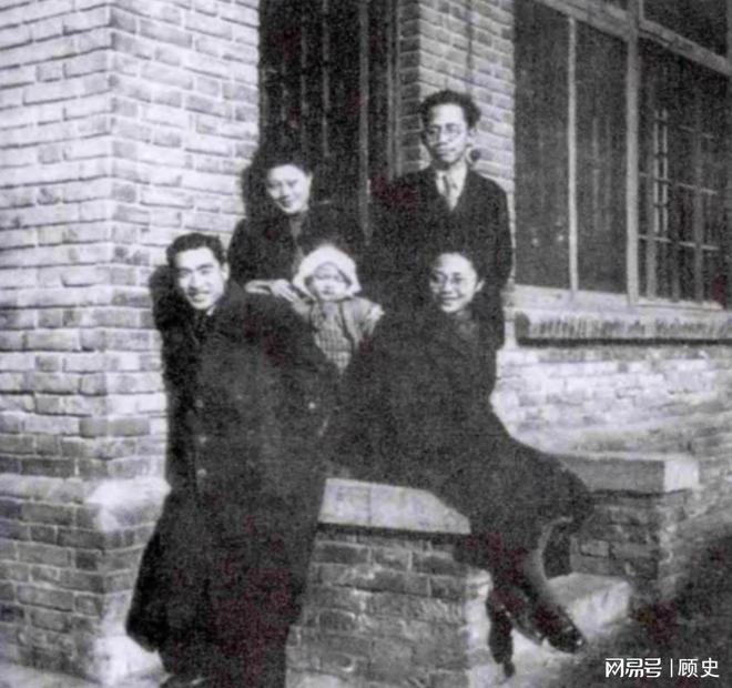 不知是暗号两月后海南舟山解放萧明华被捕时说要取件衣服特务(图4)
